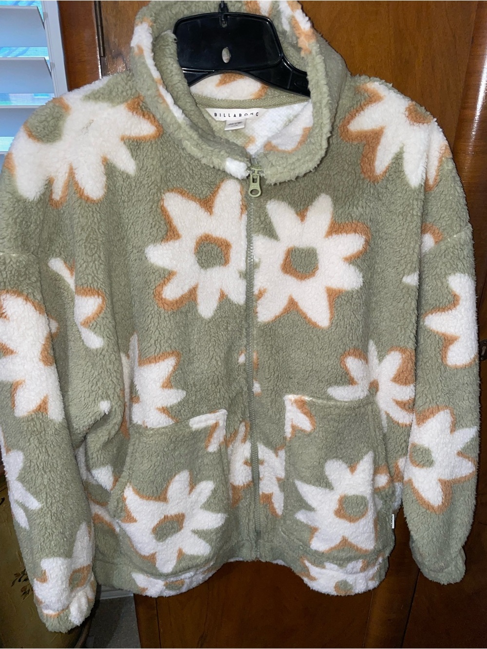 Billabong Sherpa jacket NWT